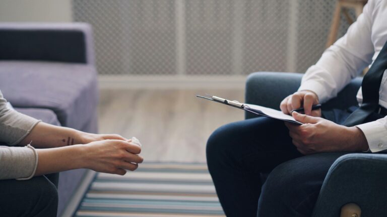 Non-12-step therapy session in Lake Forest, Orange County